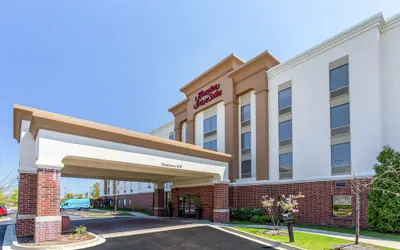 Photo 2 - Hampton Inn & Suites Chicago-Libertyville