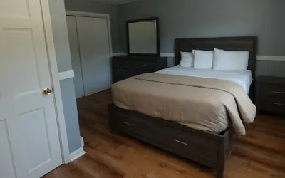 Photo 5 - Aquastar Inn