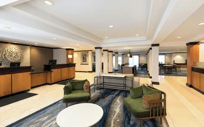 Photo 5 - Fairfield Inn & Suites by Marriott Milwaukee Airport