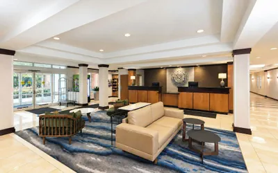 Photo 3 - Fairfield Inn & Suites by Marriott Milwaukee Airport