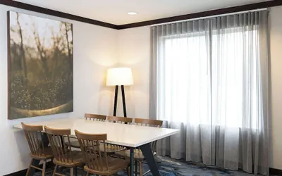 Photo 3 - Fairfield Inn & Suites by Marriott Milwaukee Airport