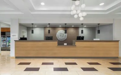 Photo 3 - Fairfield Inn & Suites by Marriott Cumberland