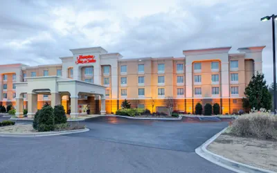 Photo 2 - Hampton Inn Suites Scottsboro