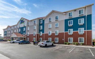 Photo 2 - Extended Stay America Select Suites - Phoenix - North
