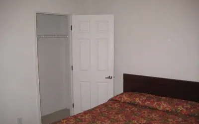 Photo 4 - Affordable Suites Burlington