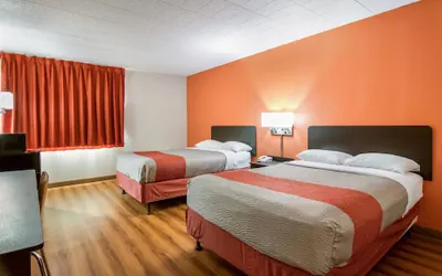 Photo 2 - Motel 6 New Stanton, PA