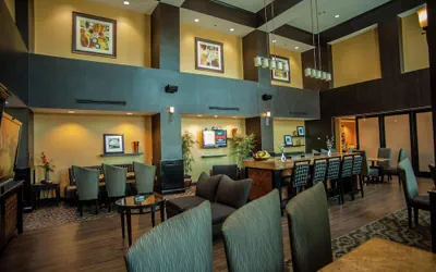 Photo 3 - Hampton Inn & Suites Palestine