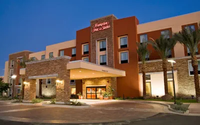 Photo 2 - Hampton Inn & Suites Phoenix Chandler-Fashion Center AZ