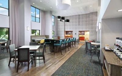 Photo 5 - Hampton Inn & Suites Tucson East/Williams Center