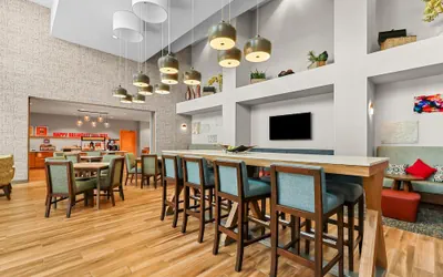 Photo 5 - Hampton Inn & Suites El Paso West