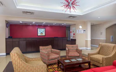 Photo 3 - La Quinta Inn & Suites by Wyndham Macon West
