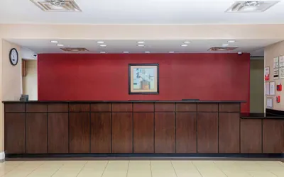 Photo 4 - La Quinta Inn & Suites by Wyndham Macon West