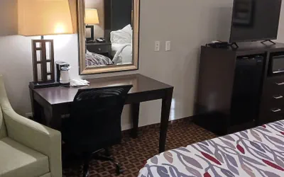 Photo 5 - Red Roof Inn & Suites Longview