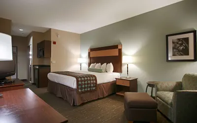 Photo 5 - Best Western Plus Texarkana Inn & Suites