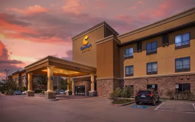 Photo 2 - Comfort Suites Old Town Spring