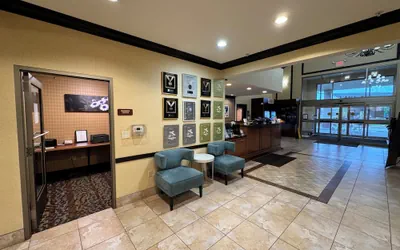 Photo 5 - Sleep Inn & Suites Madison - Monona