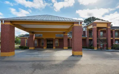 Photo 2 - Quality Inn DeRidder
