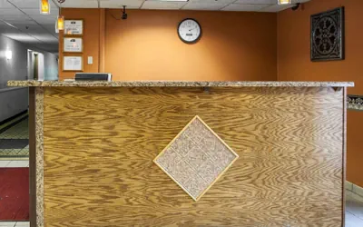 Photo 3 - Rodeway Inn & Suites Milwaukee Airport