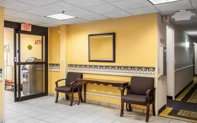Photo 4 - Rodeway Inn & Suites Milwaukee Airport