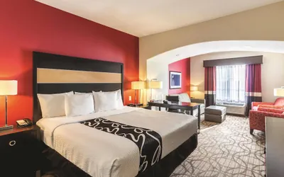 Photo 5 - La Quinta Inn & Suites by Wyndham Fargo-Medical Center