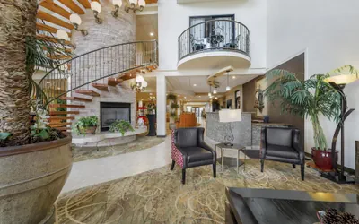 Photo 3 - Best Western Plus Swiss Chalet Hotel & Suites