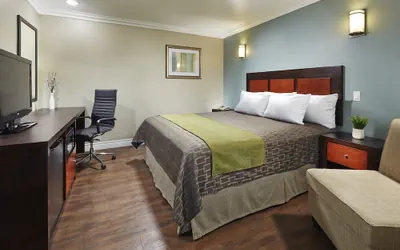 Photo 4 - American Inn