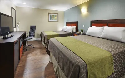 Photo 3 - American Inn