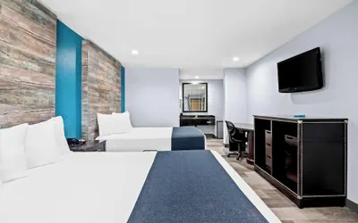 Photo 4 - SureStay Hotel by Best Western Buena Park Anaheim