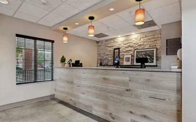 Photo 3 - Country Inn & Suites by Radisson, Covington, LA