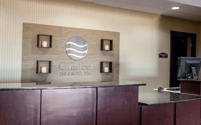 Photo 3 - Comfort Inn & Suites Harrisonville