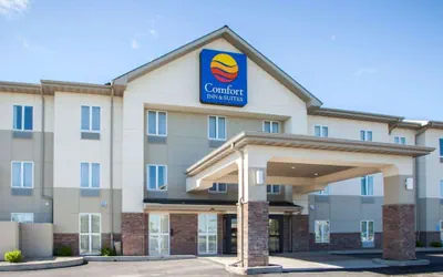 Photo 2 - Comfort Inn & Suites Harrisonville