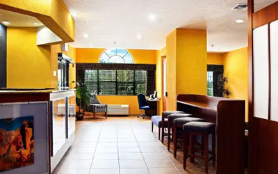 Photo 5 - Microtel Inn & Suites by Wyndham New Braunfels