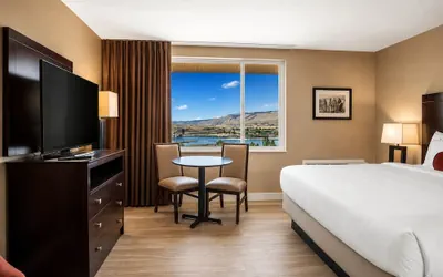 Photo 4 - Celilo Inn