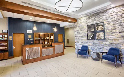 Photo 4 - Four Points By Sheraton Raleigh Durham Airport