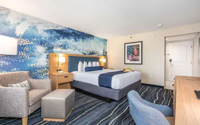 Photo 5 - Best Western Plus Marina Gateway Hotel