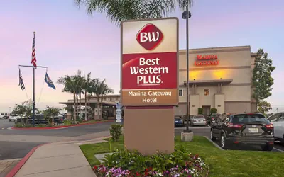 Photo 2 - Best Western Plus Marina Gateway Hotel