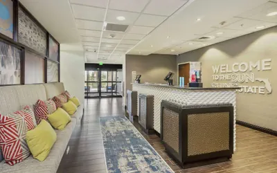 Photo 3 - Hampton Inn & Suites Orlando-Apopka