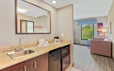 Photo 5 - Hampton Inn & Suites Orlando-Apopka