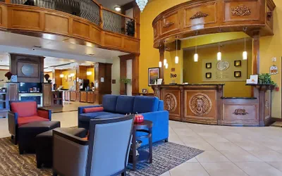 Photo 4 - Comfort Suites Bay City East