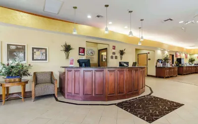 Photo 5 - Comfort Suites Salina South