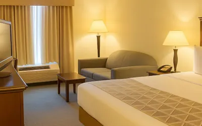 Photo 5 - Ambassador Inn and Suites Tuscaloosa