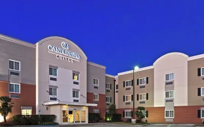 Photo 2 - Candlewood Suites Pearland by IHG