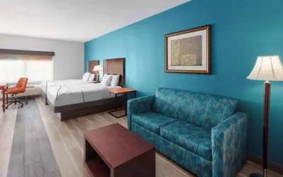 Photo 5 - La Quinta Inn & Suites by Wyndham Woodward