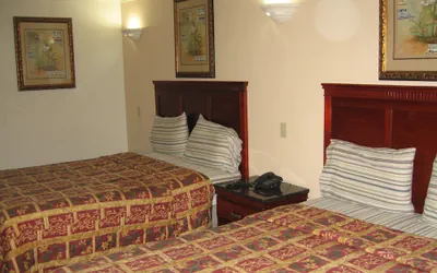 Photo 4 - Royal Inn Motel Long Beach