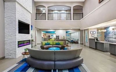 Photo 3 - La Quinta Inn & Suites by Wyndham Sulphur Springs