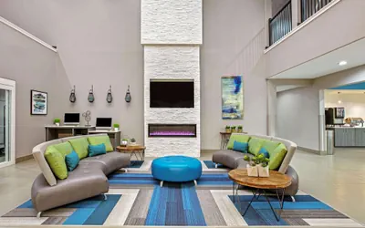Photo 4 - La Quinta Inn & Suites by Wyndham Sulphur Springs
