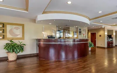Photo 3 - Comfort Suites Biloxi - Ocean Springs
