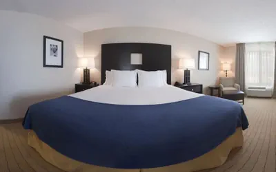 Photo 5 - Holiday Inn Express Hotel & Suites Albuquerque Airport by IHG