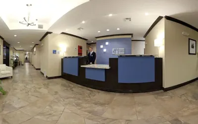 Photo 3 - Holiday Inn Express Hotel & Suites Albuquerque Airport by IHG