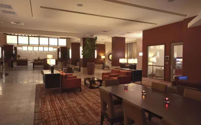 Photo 2 - Embassy Suites Palmdale